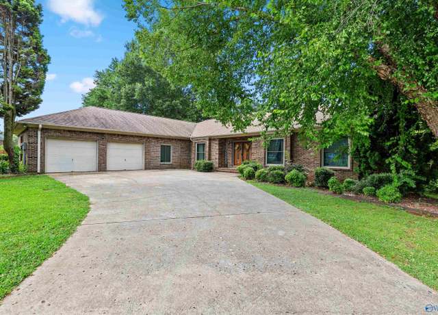 Property at 102 Maverick Dr, Harvest, AL 35749, 3 beds, 3.5 baths