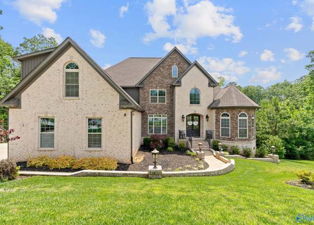 Property at 1 Sylvias Way SE, Huntsville, AL 35803, 4 beds, 3.5 baths