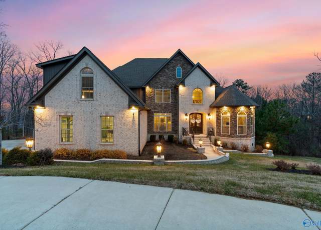 Property at 1 Sylvias Way SE, Huntsville, AL 35803, 4 beds, 3.5 baths