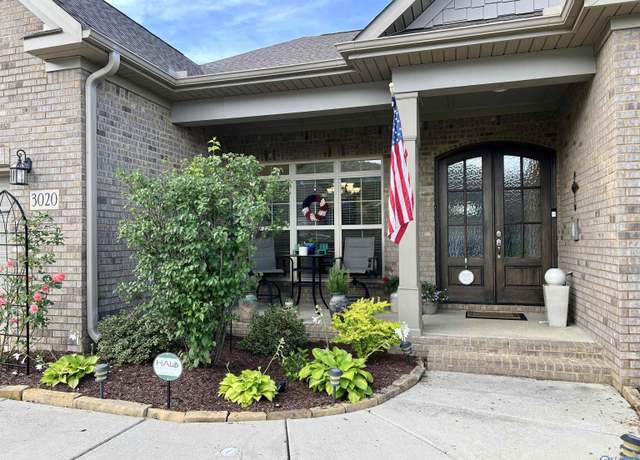 Property at 3020 Chimney Cove Cir, Brownsboro, AL 35741, 4 beds, 3 baths