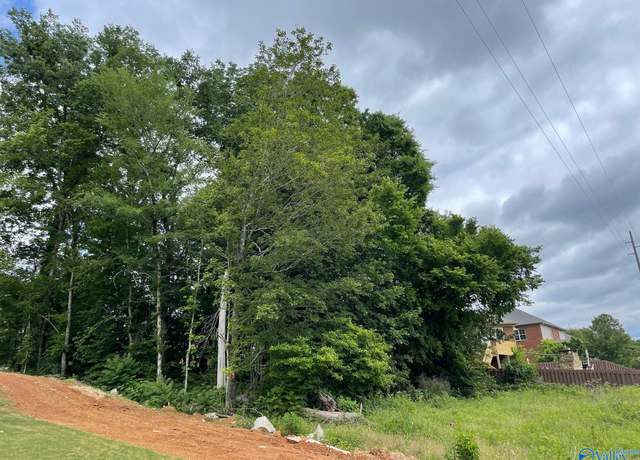 Property at 2610 Legacy Preserve Dr, Brownsboro, AL 35741