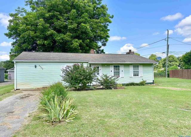 Property at 2005 Dellbrook Dr, Huntsville, AL 35811, 3 beds, 1 bath