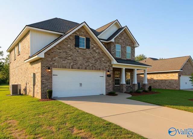 Property at 143 Ivy Vine Dr, Toney, AL 35773, 4 beds, 2.5 baths