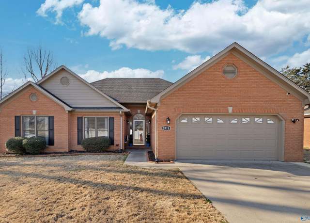 Property at 2011 Duncansby Dr, Decatur, AL 35603, 3 beds, 2 baths