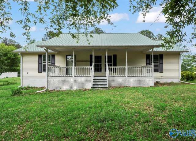 Property at 197 Stilwell Dr, Union Grove, AL 35175, 3 beds, 2 baths