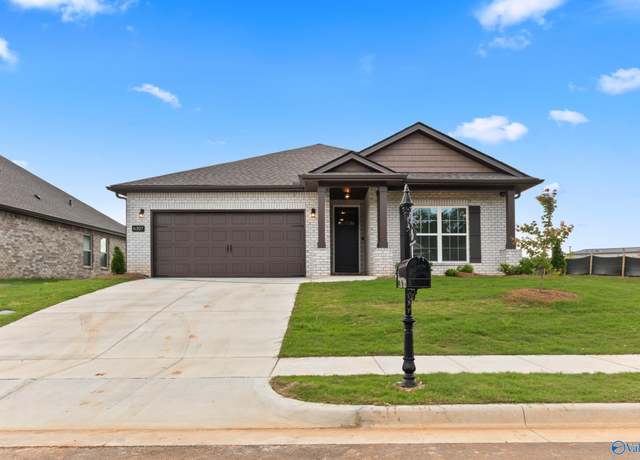 Property at 6207 Achievement Cir, Huntsville, AL 35810, 3 beds, 2 baths