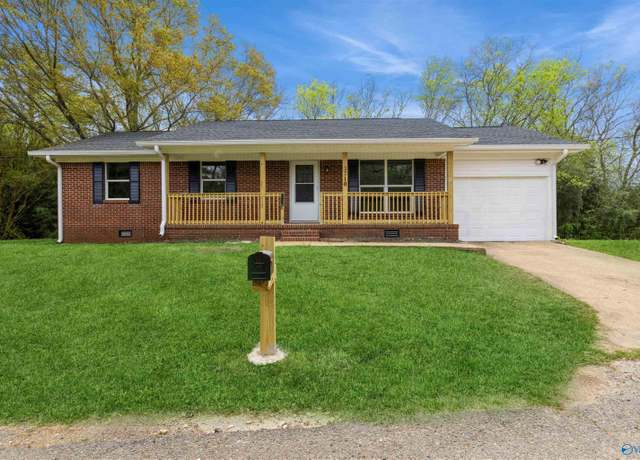 Property at 3710 Warren St, Gadsden, AL 35904, 3 beds, 1.5 baths