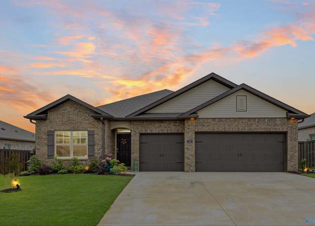 Property at 308 Sandy Oak Dr, Harvest, AL 35749, 4 beds, 3 baths