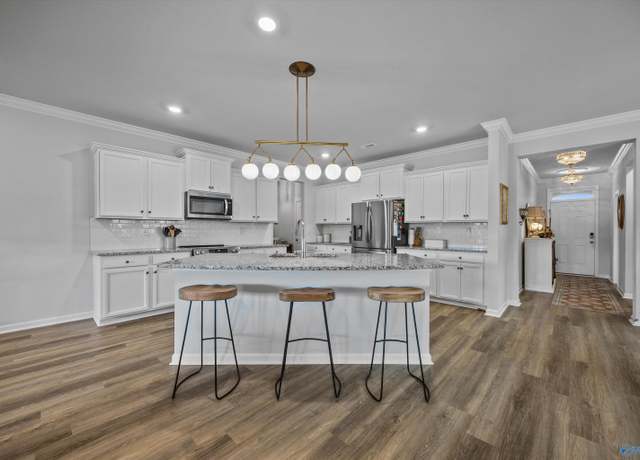 Property at 308 Sandy Oak Dr, Harvest, AL 35749, 4 beds, 3 baths