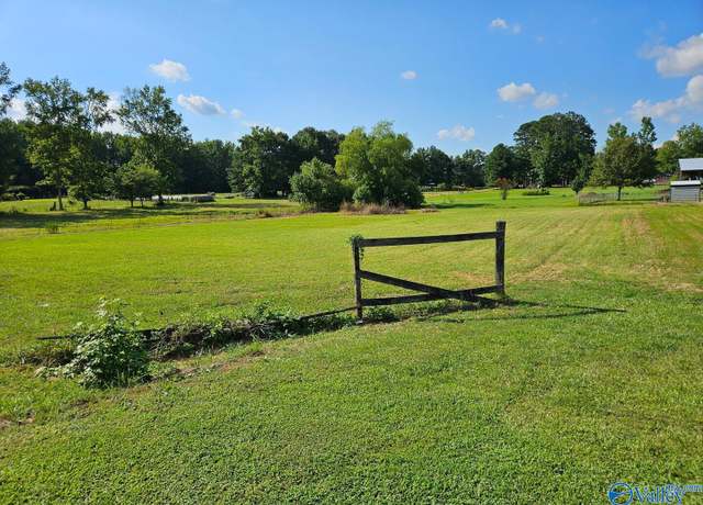Property at 2203 Sardis Dr, Sardis, AL 35956