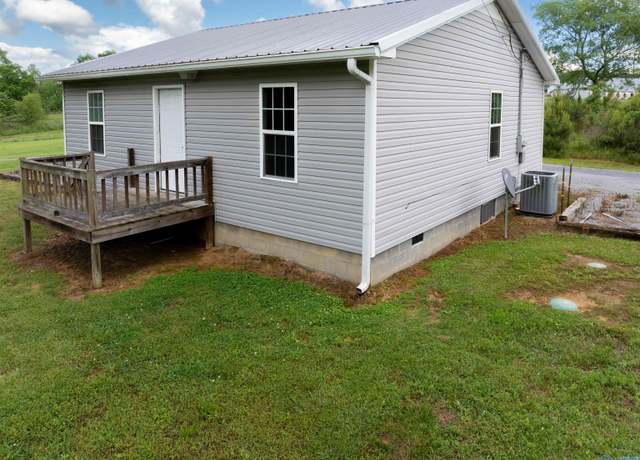 Property at 6178 County Road 121, Fort Payne, AL 35967, 2 beds, 1 bath