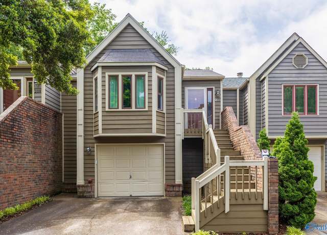 Property at 211 Knollridge Cir, Huntsville, AL 35801, 2 beds, 2.5 baths