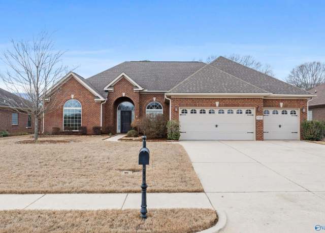 Property at 8510 Rolling Oaks Dr, Owens Cross Roads, AL 35763, 3 beds, 3.5 baths