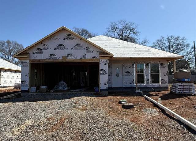 Property at 468 Utah St, Athens, AL 35611, 3 beds, 2 baths