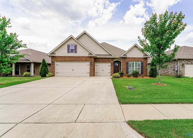 Property at 139 Shrewsberry Dr, New Market, AL 35761, 4 beds, 3 baths
