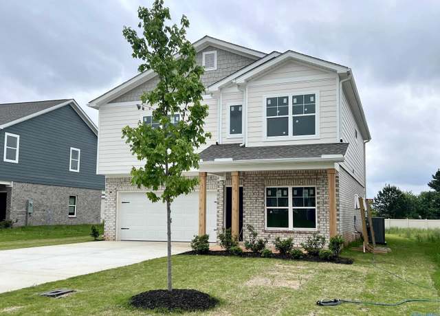 Property at 360 Summit Lakes Dr, Athens, AL 35613, 4 beds, 2.5 baths