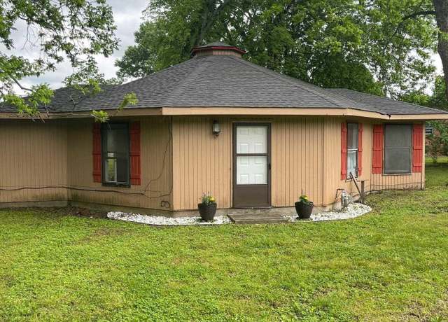 Property at 609 Church St, Town Creek, AL 35672, 2 beds, 1 bath