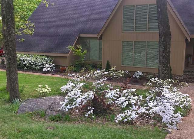 Property at 1220 Deborah Dr, Huntsville, AL 35801, 4 beds, 4 baths