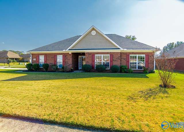 Property at 15651 Coach House Ct NW, Harvest, AL 35749, 3 beds, 2 baths