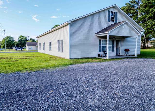 Property at 570/580 Pine St, Albertville, AL 35950, 6 beds, 4 baths