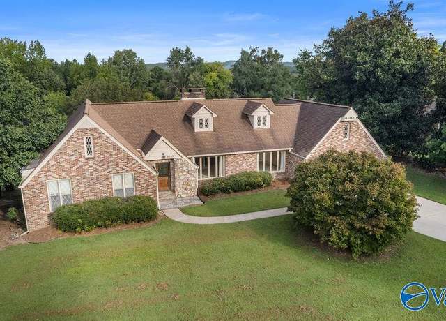 Property at 3539 Brock Hill Dr, Gadsden, AL 35903, 4 beds, 2.5 baths