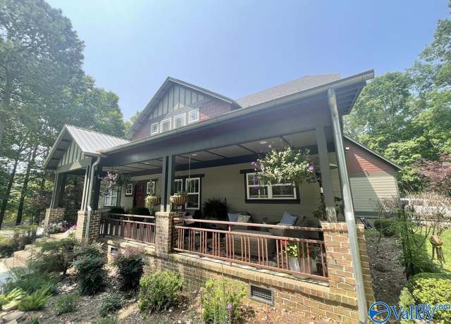Property at 157 River Pointe Dr, Guntersville, AL 35976, 4 beds, 2.5 baths