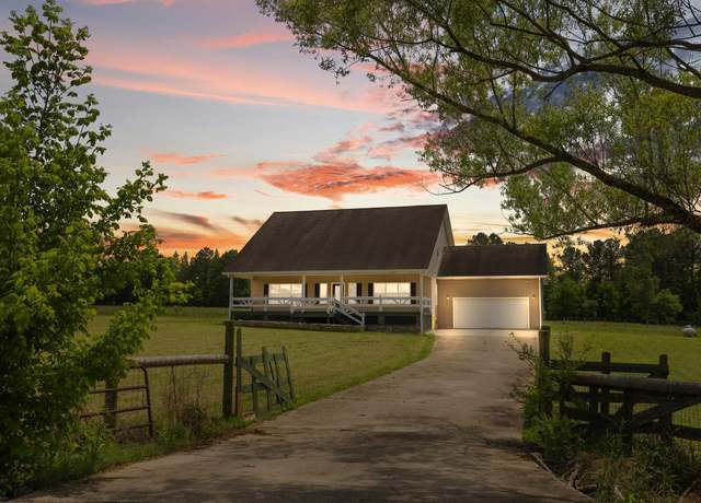 Property at 5470 County Road 123, Dutton, AL 35744, 3 beds, 2.5 baths