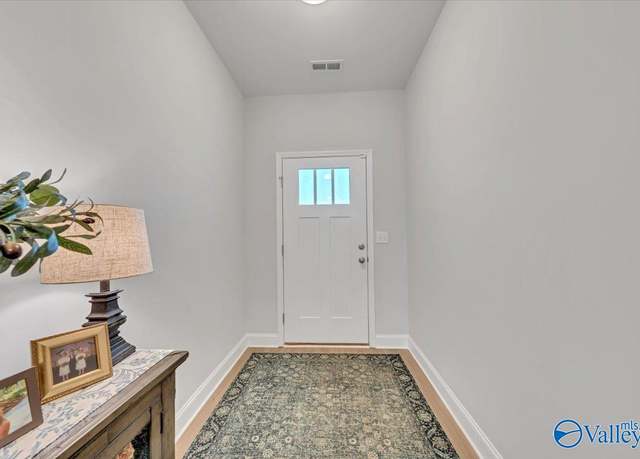 Property at 16604 Demi Dr, Athens, AL 35613, 4 beds, 2 baths