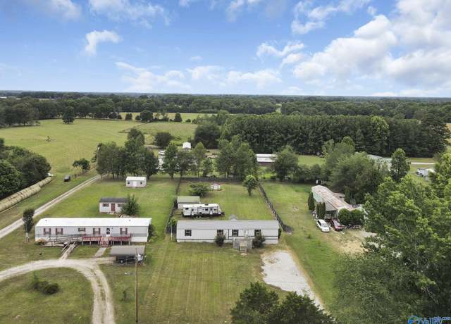 Property at 24090 Bain Rd, Athens, AL 35613, 3 beds, 2 baths