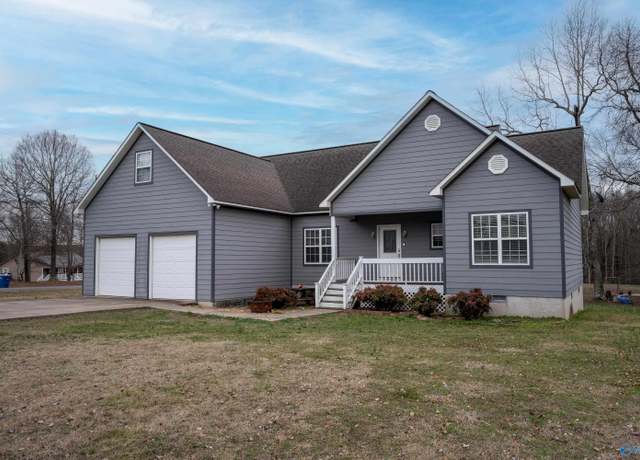 Property at 15 Cross St, Sylvania, AL 35988, 3 beds, 2 baths