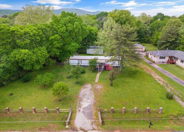 Property at 176 Lawler Dr, Brownsboro, AL 35741, 2 beds, 2 baths