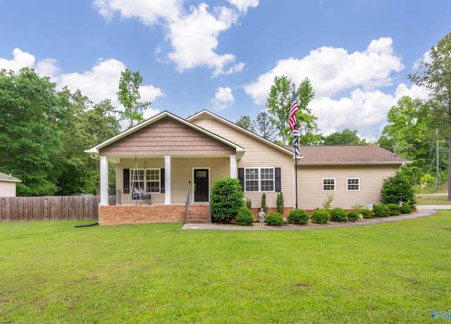 Property at 7110 New Bethel Rd, Hokes Bluff, AL 35903, 3 beds, 2.5 baths