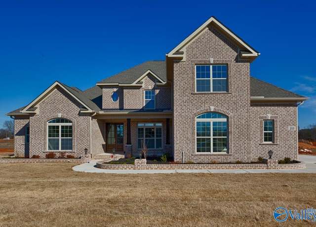 Property at 203 Blairwood Ct, Meridianville, AL 35759, 5 beds, 4 baths