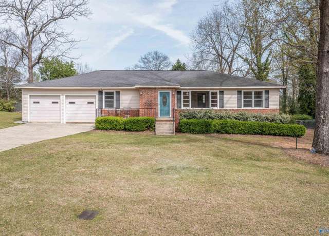 Property at 2516 Skyway St, Gadsden, AL 35904, 3 beds, 2 baths