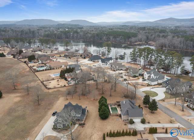 Property at 57 Peninsula Dr, Scottsboro, AL 35769