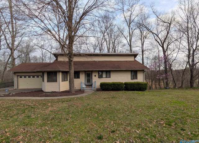 Property at 305 NE Riverside Dr, Huntsville, AL 35811, 4 beds, 3 baths
