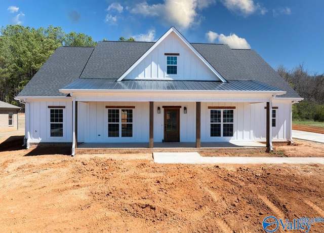 Property at 85 Betty Way, Scottsboro, AL 35769, 4 beds, 2.5 baths