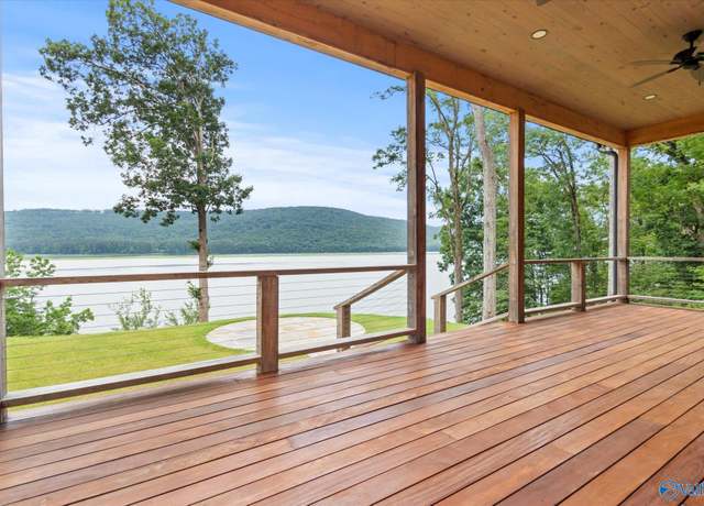 Property at 2231 Lookout Mountain Dr, Scottsboro, AL 35769, 4 beds, 3.5 baths