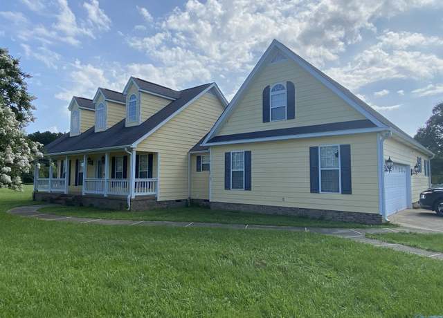 Property at 2501 Macedonia Rd, Gadsden, AL 35901, 4 beds, 3 baths