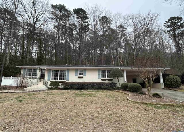 Property at 308 Claremont Dr, Gadsden, AL 35901, 3 beds, 2 baths