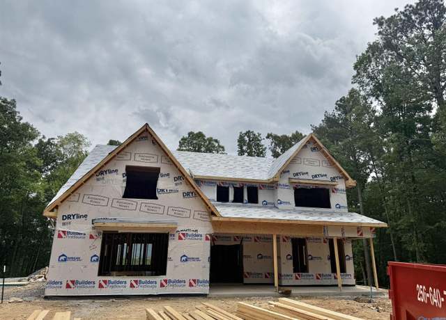 Property at 3611 Briarwood Ln, Guntersville, AL 35976, 5 beds, 3.5 baths