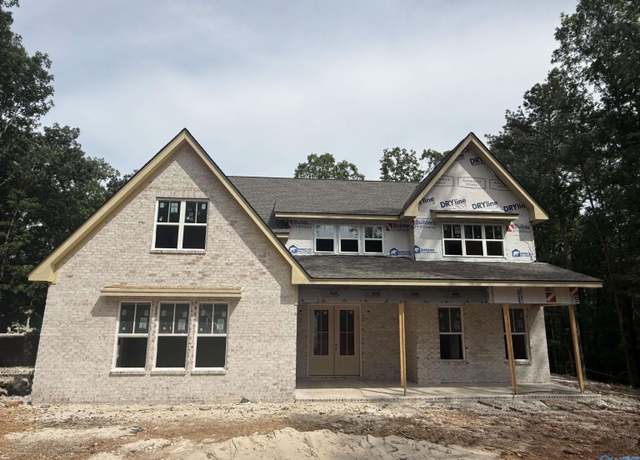 Property at 3611 Briarwood Ln, Guntersville, AL 35976, 5 beds, 3.5 baths