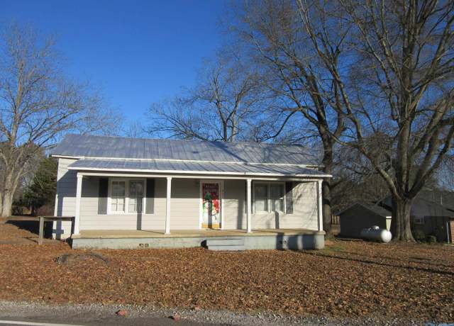 Property at 9035 Wall Triana Hwy, Harvest, AL 35749, 2 beds, 3 baths