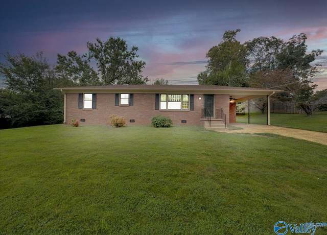 Property at 3628 Grizzard Rd NW, Huntsville, AL 35810, 3 beds, 2 baths