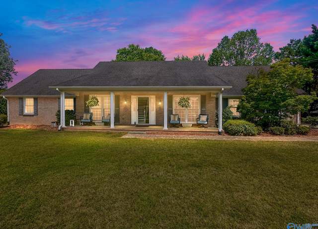 Property at 4604 Tomahawk Trl SE, Decatur, AL 35603, 4 beds, 3 baths