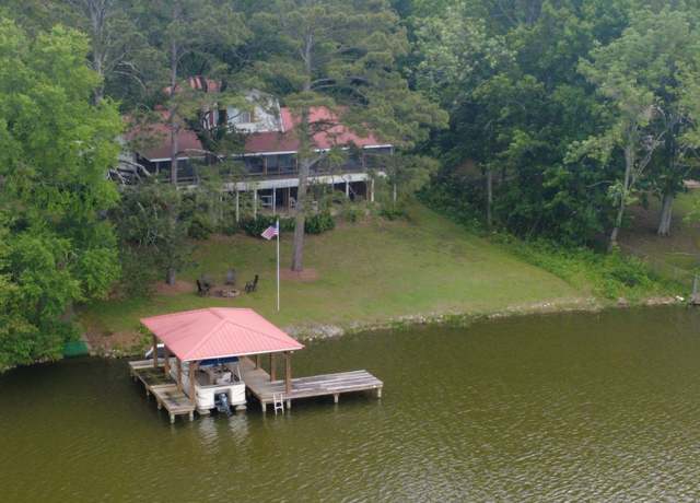Property at 714 E East Riverview Dr, Glencoe, AL 35905, 3 beds, 2.5 baths