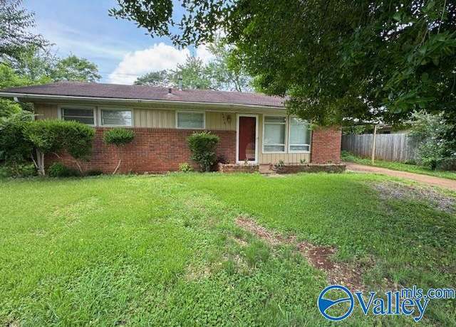 Property at 2816 Hillsboro Rd SW, Huntsville, AL 35805, 2 beds, 1 bath