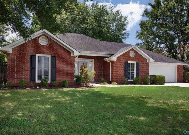 Property at 2101 Magna Carta Dr SW, Huntsville, AL 35803, 4 beds, 3 baths