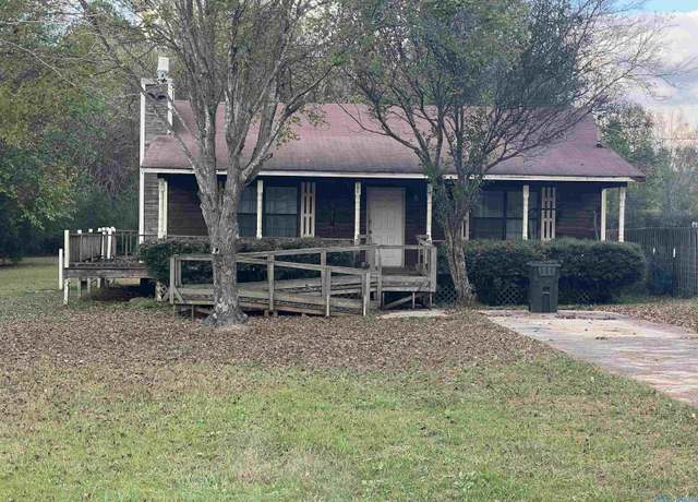 Property at 131 Alex Ln, Hazel Green, AL 35750, 3 beds, 2 baths