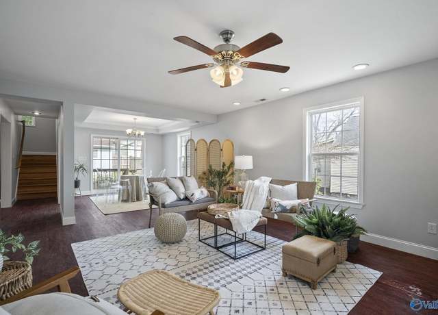 Property at 1927 Vanderbilt Cir, Huntsville, AL 35801, 4 beds, 3.5 baths